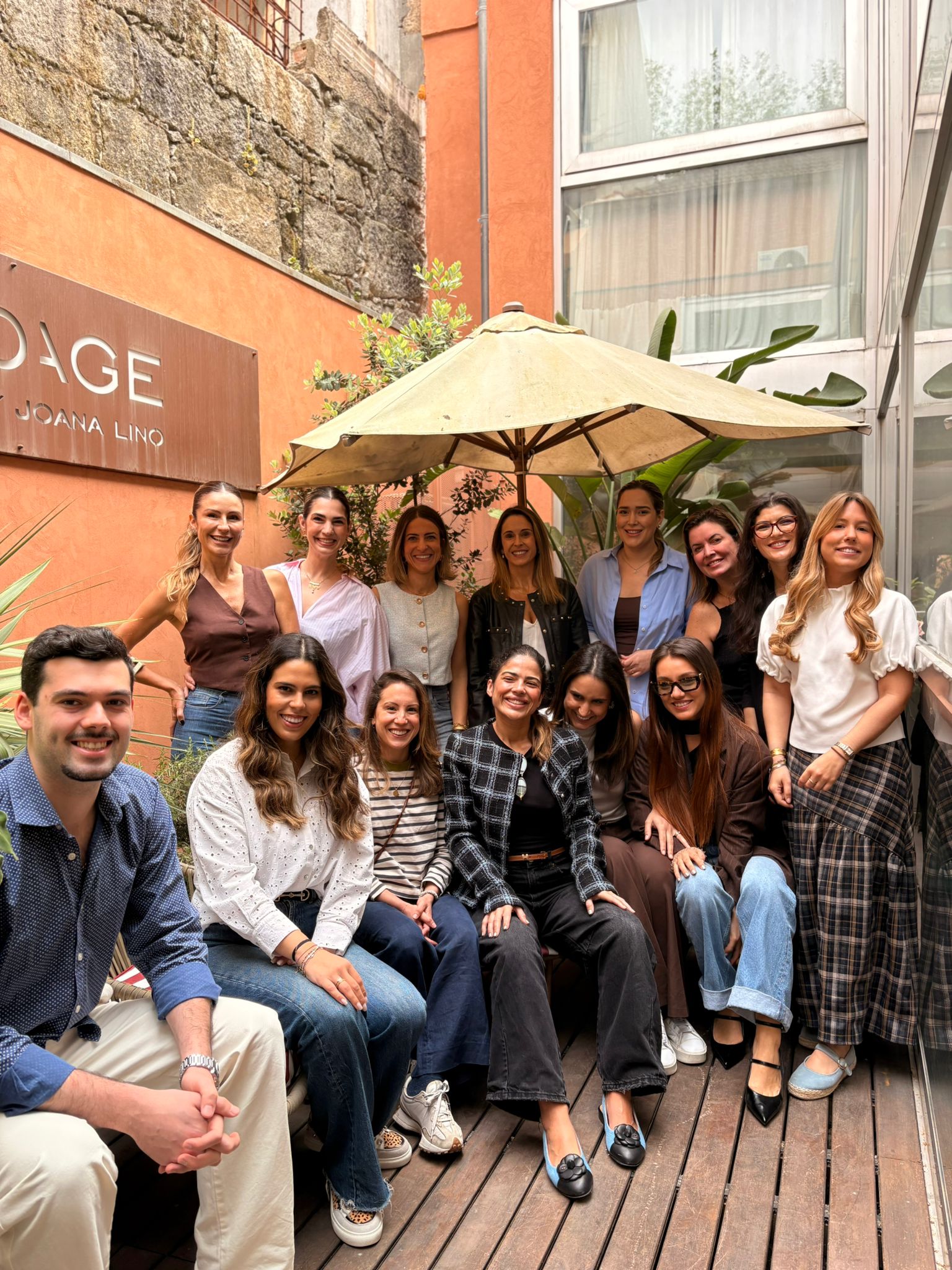 Groupe de participantes de la 1re édition de The Regenerative Aesthetics Masterclass